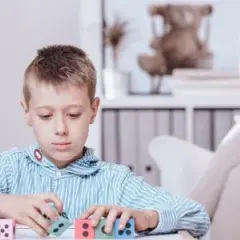 Jak uczyć dziecko z Aspergerem skutecznie i bez stresu w nauce