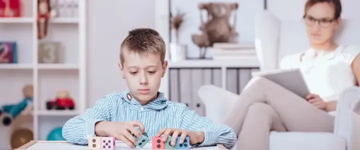 Jak uczyć dziecko z Aspergerem skutecznie i bez stresu w nauce