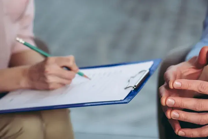 Jak się diagnozuje depresję? Kluczowe informacje i proces diagnozy