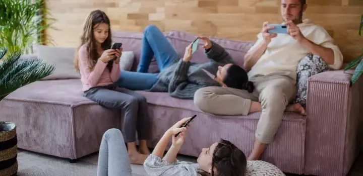 Syndrom FOMO – co to jest i jak wpływa na nasze życie?